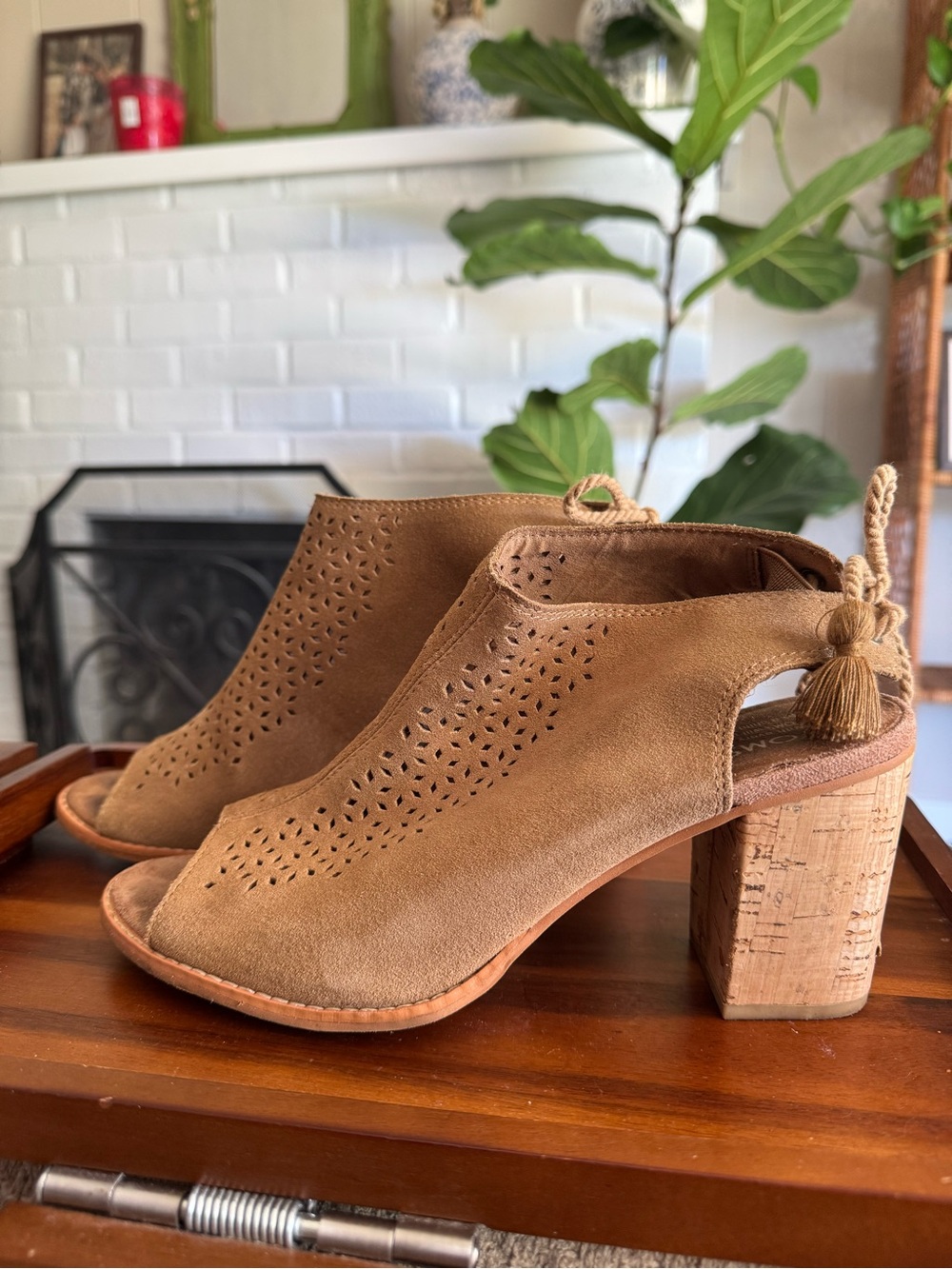 Tom’s Women’s Tan Suede Open-Toe Block Heel Sandals